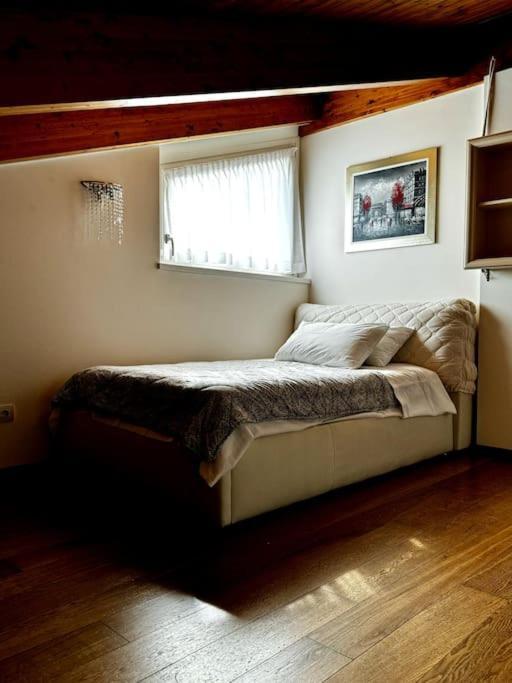 Joy Apartment Mezzegra Bagian luar foto