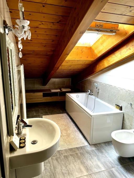 Joy Apartment Mezzegra Bagian luar foto